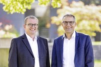 Zehn Jahre lang führten Ronald Pfitzer (links) und Gebhard Gentner die Haller Stadtwerke in einer Doppelspitze. Ab 1. November 2025 übernimmt Gentner die Führung alleine.