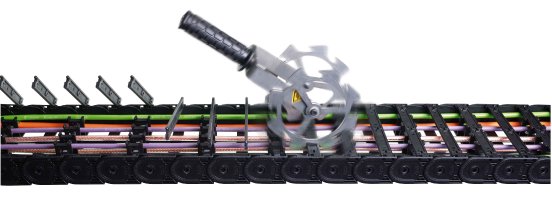 Kabelschlepp-Energiefuehrungskette-Oeffnungswerkzeug-RGB.jpg