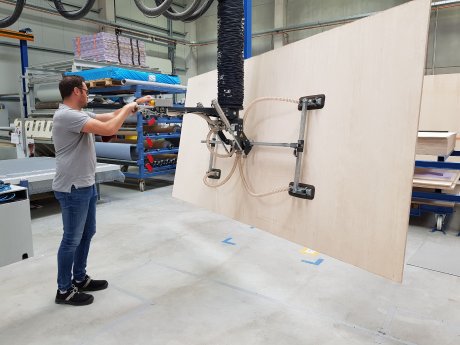 timlift-schwenk-traverse-fuer-heavylift_1_mb.jpg