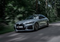 Das adaptive KW DDC plug&play Gewindefahrwerk ist ab sofort für das Elektro-BMW i4 eDrive40 (G26) Gran Coupé mit optionalem adaptiven M Fahrwerk im Lieferangebot. Das adaptive KW DDC plug&play Gewindefahrwerk ist ab sofort für das Elektro-BMW i4 eDrive40 (G26) Gran Coupé mit optionalem adaptiven M Fahrwerk im Lieferangebot.