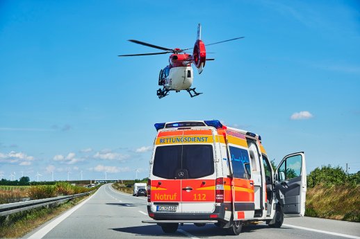 TÜV Rheinland_Pressefoto_Weltgedenktag_Straßenverkehrsopfer.jpg