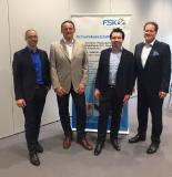Sprecher der Fachgruppe Schuamstoffverarbeiter v.l.: Thomas Heinlein, stellvertretende Fachgruppensprecher Rüdiger Simon und Alexander Hinzsch und FSK-Geschäftsführer Klaus Junginger.  Ebenfalls als stellvertretende Fachgruppensprecher wurden Udo Storck und Martin Eigenherr für eine neue Wahlperiode in Abwesenheit wiedergewählt