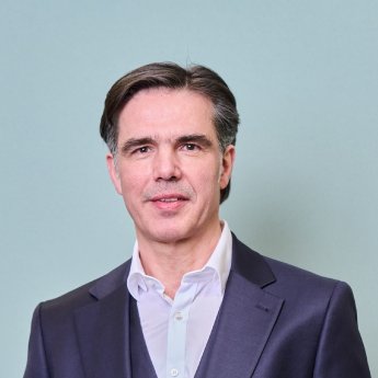 Michael Langhoff_q.jpg
