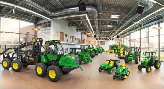 201112_Pressemeldung_Forwarder-im-JD-Forum_0351_Forum_Pano3_001_Panorama.jpg