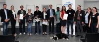 Preisverleihung Young Researchers Symposium 2018. Dr.-Ing. Mark Hlawitschka (Orga-Team YRS 2018), Alexandra Pokhlestova (Orga-Team YRS 2018), Tobias Dietz und Kira Kraft (3. Preis, Best Talk), Matthias Koch (1. Preis, Best Poster), Claudia Seck (2. Preis, Best Talk), Dominic Kris Weibel (3. Preis, Best Poster), Prince Saforo Amponsah (1. Preis, Best Talk), Petra Gospodnetic (2. Preis, Best Talk), Dennis Mosbach, Dr. Konrad Steiner (Schirmherr YRS 2018), Dr. Inga Nissen (Orga-Team YRS 2018), Sylvia Gerwalin (Orga-Team YRS 2018), v.l.n.r.. Foto: TUK. Preisverleihung Young Researchers Symposium 2018. Dr.-Ing. Mark Hlawitschka (Orga-Team YRS 2018), Alexandra Pokhlestova (Orga-Team YRS 2018), Tobias Dietz und Kira Kraft (3. Preis, Best Talk), Matthias Koch (1. Preis, Best Poster), Claudia Seck (2. Preis, Best Talk), Dominic Kris Weibel (3. Preis, Best Poster), Prince Saforo Amponsah (1. Preis, Best Talk), Petra Gospodnetic (2. Preis, Best Talk), Dennis Mosbach, Dr. Konrad Steiner (Schirmherr YRS 2018), Dr. Inga Nissen (Orga-Team YRS 2018), Sylvia Gerwalin (Orga-Team YRS 2018), v.l.n.r.. Foto: TUK.