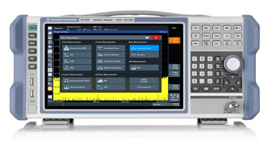 The R&S FPL1000 spectrum analyzer combines the functionality of benchtop instruments and the portability of a handheld instrument / Picture: Rohde & Schwarz