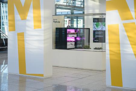 Smartes Leben in Gegenwart und Zukunft am Flughafen München & Sebastian Lock