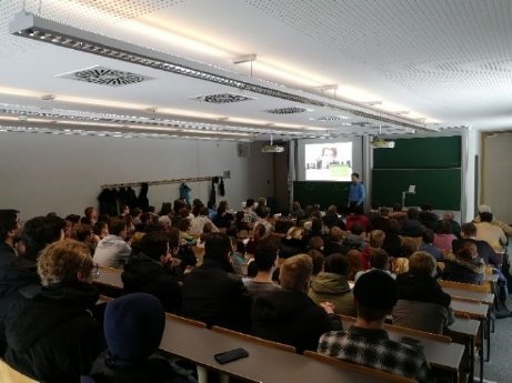 2018-02-23_hs-augsburg_partsolutions_vortrag-7fff25dd.jpg