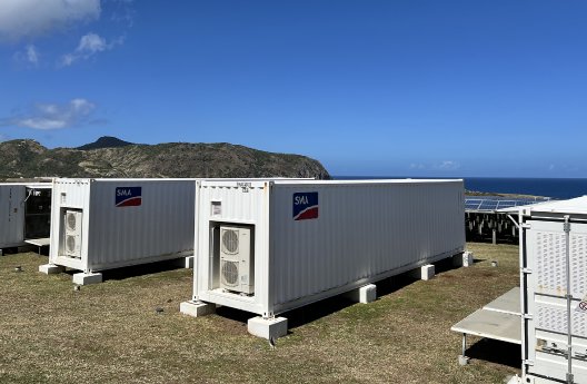 statia-battery-IMG5308-2MB.jpg
