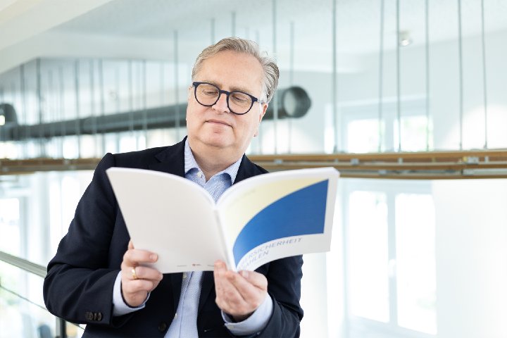 Vertrauensfrage IT-Sicherheit: Anbieter-Standort ist für 71 Prozent der Unternehmen in Deutschland relevant