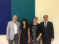 VDZI und Verband medizinischer Fachberufe e.V. trafen sich in Berlin: v.l. VDZI-Vorstandsmitglied Heinrich Wenzel, Karola Krell, Referat Zahntechniker/innen Verband medizinischer Fachberufe e.V., Hannelore König, 1. Vorsitzende, geschäftsführender Vorstand Verband medizinischer Fachberufe e.V., und VDZI-Generalsekretär Walter Winkler. 