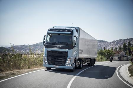 LNG-Lkw von Volvo Trucks fahren bis Ende 2023 mautbefreit