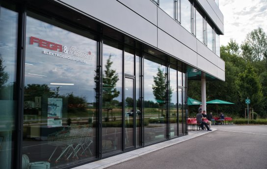 Service und Kundennähe bei FEGA & Schmitt in der Ida-Noddack-Straße 2 in Ingolstadt_©FEGA & Schm.jp