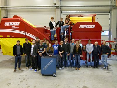 agritechnica%202013%20-%20Team%20WL%20mit%20Grimme%20(2)_hi.jpg