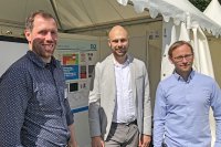 Waren im Berlin auf dem Innovationstag Mittelstand des BMWK (von links): die SKZ-Mitarbeiter Julius-Ort, Luis Wachter und Johann Erath. (Foto: SKZ)