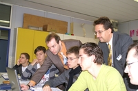 [PDF] Pressemitteilung: Die Instruktoren des Spiels erklären den Jugendlichen wie sie am besten ihre Kosten kalkulieren