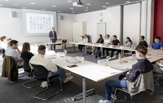 sgr_ausbildungsstart_kennenlernen.jpg