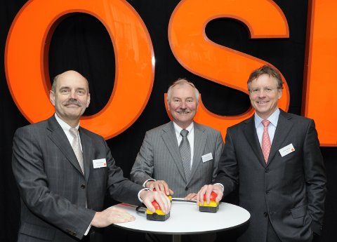 300dpi_OSRAM Opto Semiconductors Regensburg_Opening.jpg