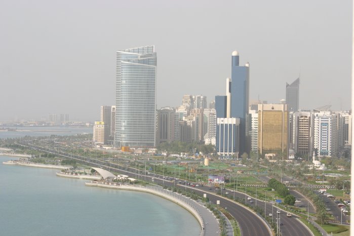 Die Corniche in Abu Dhabi.JPG