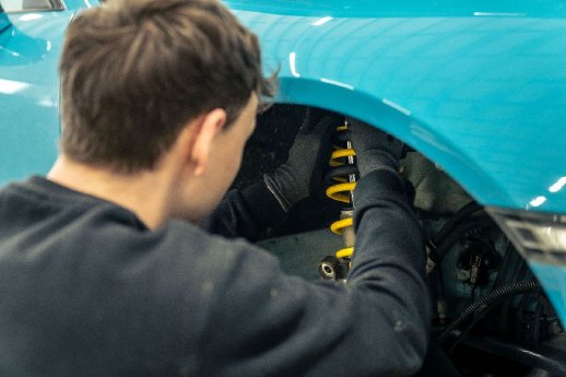 low_KW_Porsche_911_Typ_991_PASM_kompatibles_DDC_Gewindefahrwerk_Einbau_0002.jpg