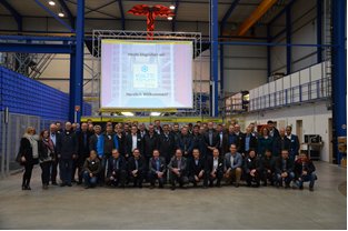 Die Veranstaltungsteilnehmer (hier ein Teil der Gruppe) besichtigten das SSI Schäfer Techno.PNG