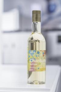 Weißwein in einer Flasche mit FreshSafe PET