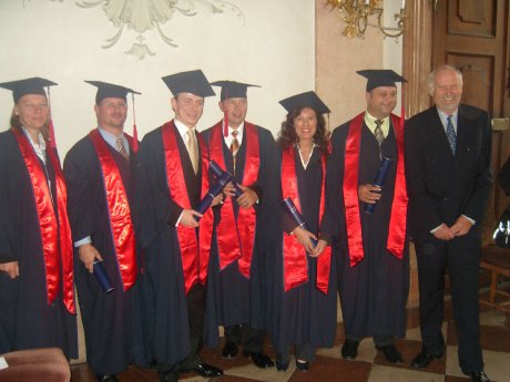 MBA-Absolventen2007.jpg