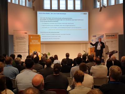 Karsten Noack bei seiner Keynote bei der Premiere des Berlin Low-Code Day