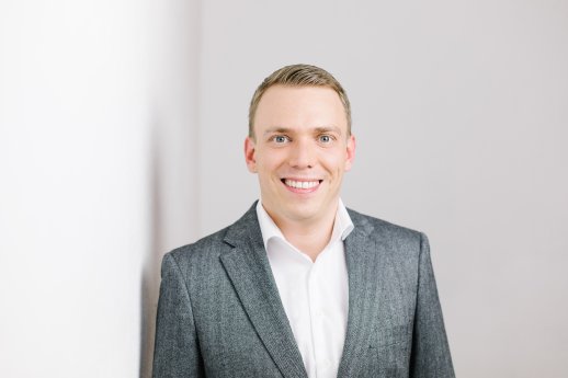 Michael Neuhold_Head of Channel - Germany & Austria_01.jpg