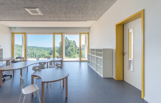Küffner Fingerschutztüren - Kita Gaiberg 8711.jpg
