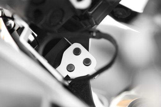 Wunderlich_Flaschenhalter_R1200GSLC_03.jpg