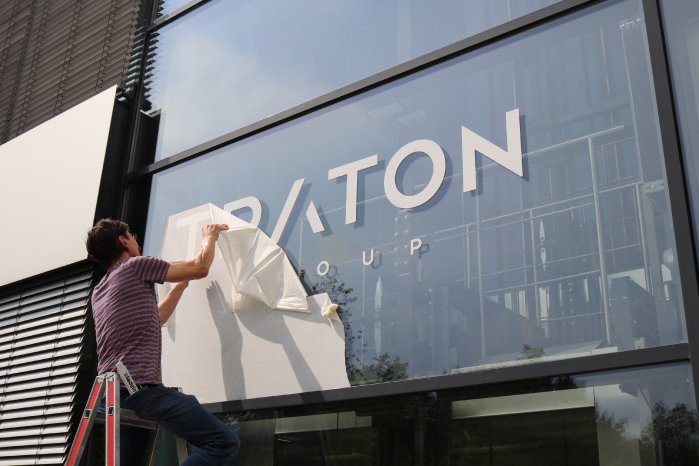 TRATON GROUP Atena Buidling Munich Window 1.JPG