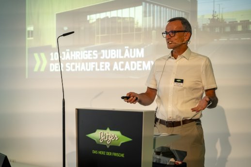 Bild 2_BITZER_10 Jahre_SCHAUFLER Academy.jpg