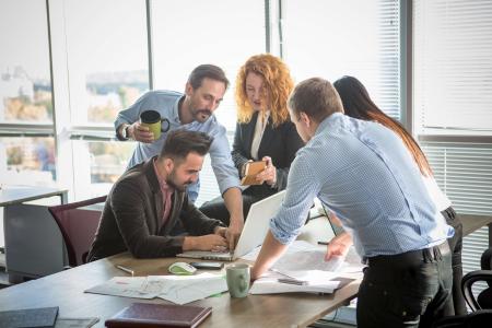 freelance pages 2.0 - Startup ermöglicht neue Formen der Teamarbeit / Team shutterstock