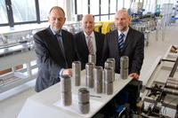 Geschäftsführer Dr. Hans-Eberhard Koch (Vorsitzender), Dr. Matthias Weiergräber und Dr. Gerhard Flöck Geschäftsführer Dr. Hans-Eberhard Koch (Vorsitzender), Dr. Matthias Weiergräber und Dr. Gerhard Flöck