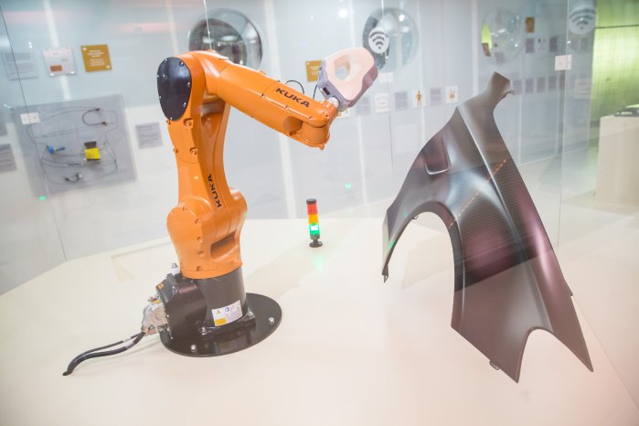 Artec Eva auf einem Roboterarm von KUKA  (4).jpg