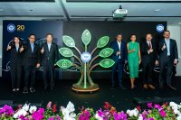 von links nach rechts: Ho Weng Si, Executive Vice President, Singapore Economic Development Board, Niranjan Nadkarni, CEO, TÜV SÜD ASMEA, Png Cheong Boon, Chairman, Singapore Economic Development Board, Ishan Palit, COO and Member of the Board of Management, TÜV SÜD AG, Céline Bilolo, Chief Sustainability Officer, TÜV SÜD AG, Thomas Motak, Deputy Head of Mission, Embassy of the Federal Republic of Germany in Singapore, Jonas Strahberger, CEO, TÜV SÜD ASEAN