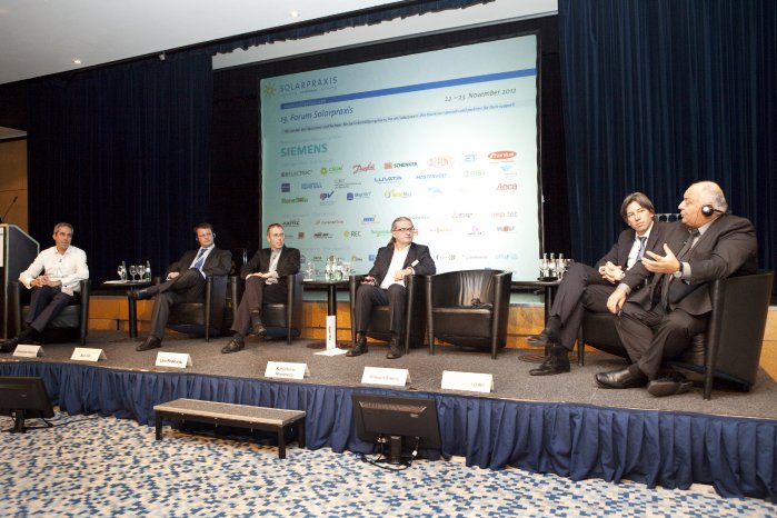 CEO_Panel_v.l.n.r._Kirsch_Hill_Podlowski_Remmers_Nitzschke_Spanoudakis_Quelle_Therese_Aufschlage.JPG