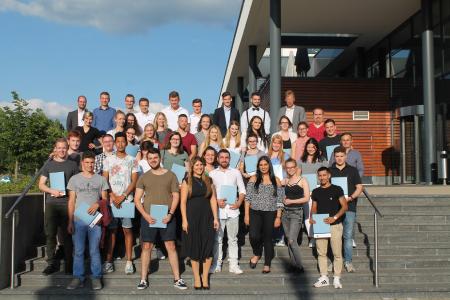 Gruppenfoto nach der Ehrung der Ausbildungsbotschafter im Heilbronner Haus der Wirtschaft (IHK), Foto: IHK
