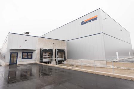 Das neue Gefahrstofflager von GREIWING bietet 3.000 Palettenstellplätze (Foto: Greiwing)