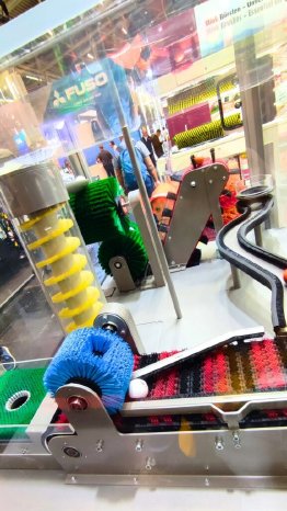 Buersten-Spiel-576x1024.jpg