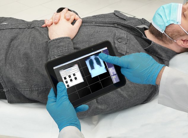 e-medic-tablet-8-4-zoll-fuer-den-einsatz-in-der-patientenumgebung.jpg