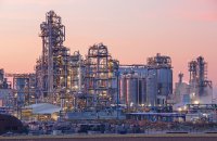 Öl bleibt teuer. Experten halten sogar bis zu 200 USD je Barrel für möglich!