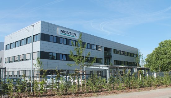 Moster-Success-Story-1.jpg