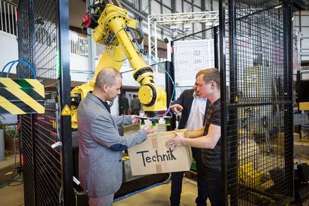 Innovation, die begeistert, präsentierten Unternehmen auch im Jahr 2015, hier in den Räumen des BIBA Bremer Institut für Produktion und Logistik GmbH / In diesem Jahr steht das Event dort unter dem Titel „Digitalisierung in der Logistik: Mensch – Technik – Organisation“