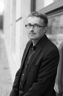 Jürgen Paul, Geschäftsführer von BauNetz: "Der Fassadenkongress 2012 bietet Architekten und Planern mit namhaften Referenten und Best-Practice-Beispielen eine Fülle an Inspirationen für moderne und ressourcenschonende Gebäudearchitektur." (Bild: Messe Stuttgart)