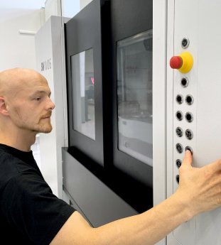 Panel mit Mitarbeiter_.JPG