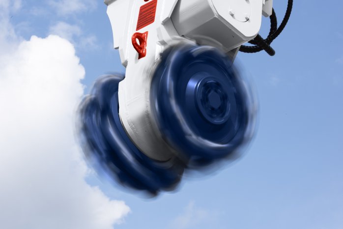 Erkat VC2000 in motion.jpg