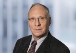 Prof. Dr. Dr. h.c. Manfred Löwisch.bmp
