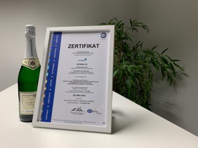 ISO 9001 Zertifikat der INTENSE AG